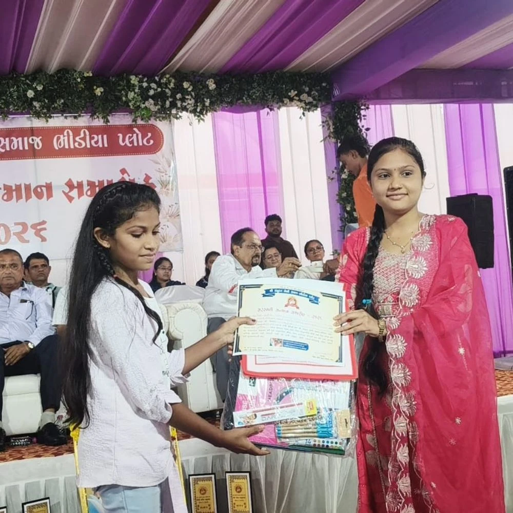 More than 300 students were honored by the Bhidiya Koli community: Youth reached high positions with education awareness for 20 years