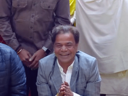 Premananda Maharaj laughed heartily after hearing Rajpal Yadav's words: Actor reaches Vrindavan to seek blessings, saint praises comedian actor