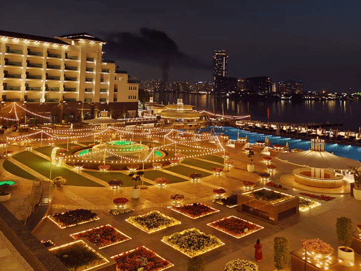 Gujarat Chamber of Commerce opens help desk for war trapped people: Appeals to keep goods low, 6 people, including businessmen, return safely to Ahmedabad