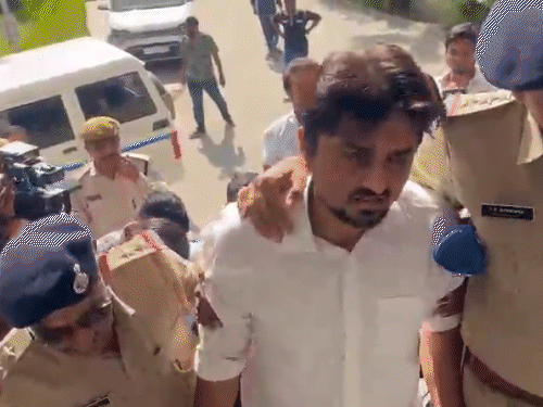 Death secrets in the pages of wife's diary: After the birth of daughter, the husband was discharged from the hospital, two girls died due to dosa dough.