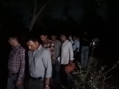 Vadodara: Woman strangled to death with wire: Body found in bushes near Ankodia, probe launched to identify the deceased