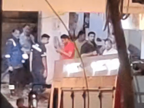 One person died in an accident in the basement drainage line of U.N Mehta Hospital, housekeeping staff went on strike, 'Employed to do drainage work without safety'