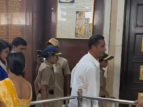 Priyanka Chopra arrives at Siddhivinayak Temple: Sitting barefoot in a car after having darshan of Bappa, 'Varanasi' will make a strong comeback in Indian cinema
