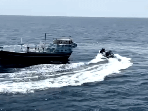 'You are surrounded from all sides, raise all hands': Mafia changed route to smuggle drugs but Gujarat could not escape the eye of ATS, this is how the operation was carried out in collaboration with the Coast Guard