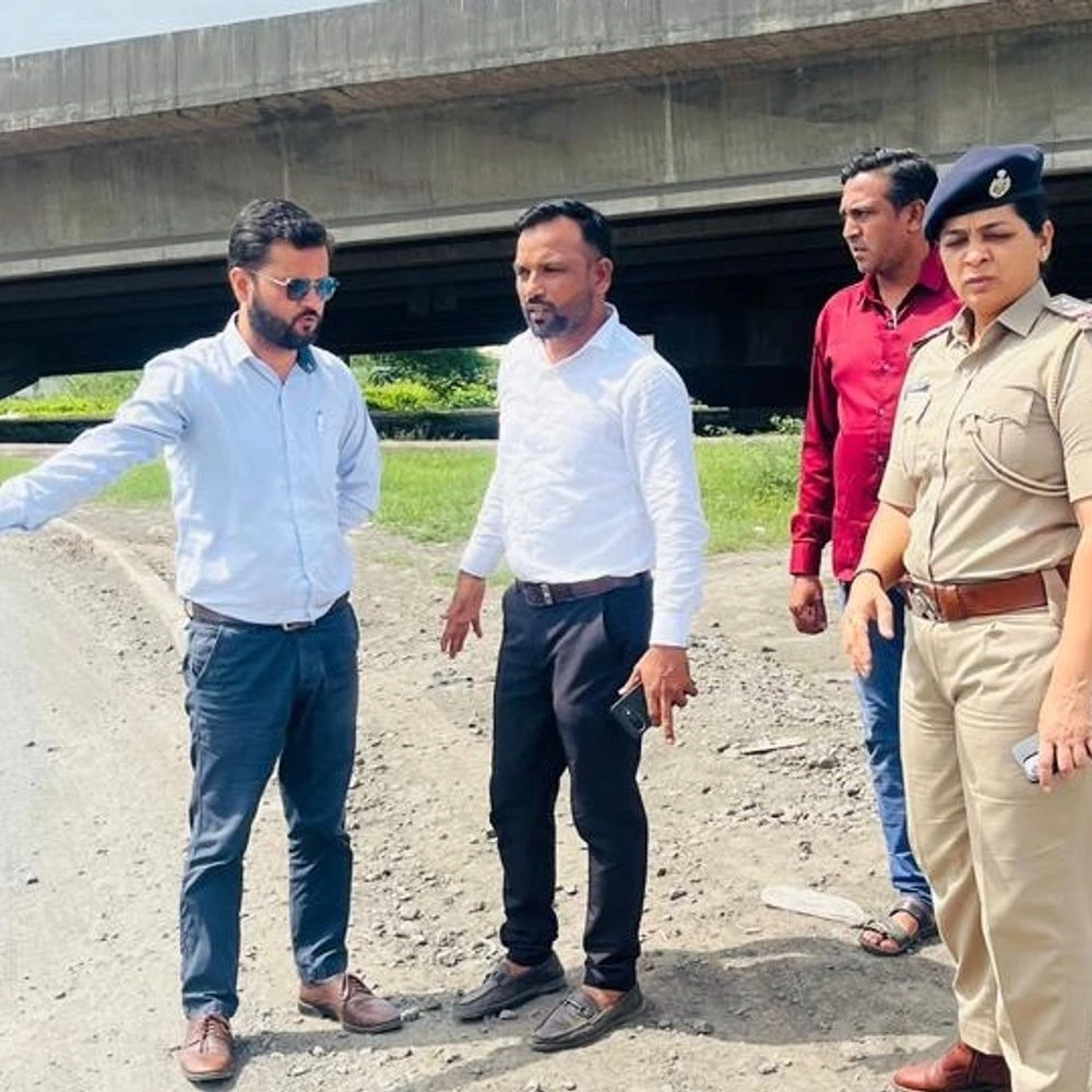 'Those in power are silent, independents fight': Dharna over Hazira coastal issues, NHAI-Water Supply Department assures after police mediation