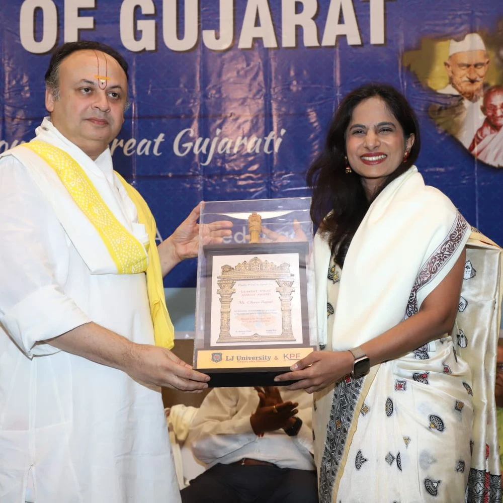 Valsad-based young lawyer Charvi wins Gujarat Vikas Asmita Award