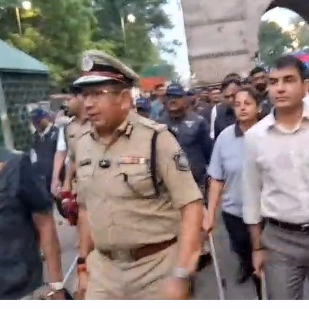 Crime Branch's Rath Yatra route with CP patrolling: AMC office-bearers-temple trustee also inspected, police-AMC personnel will be present at the dangerous building