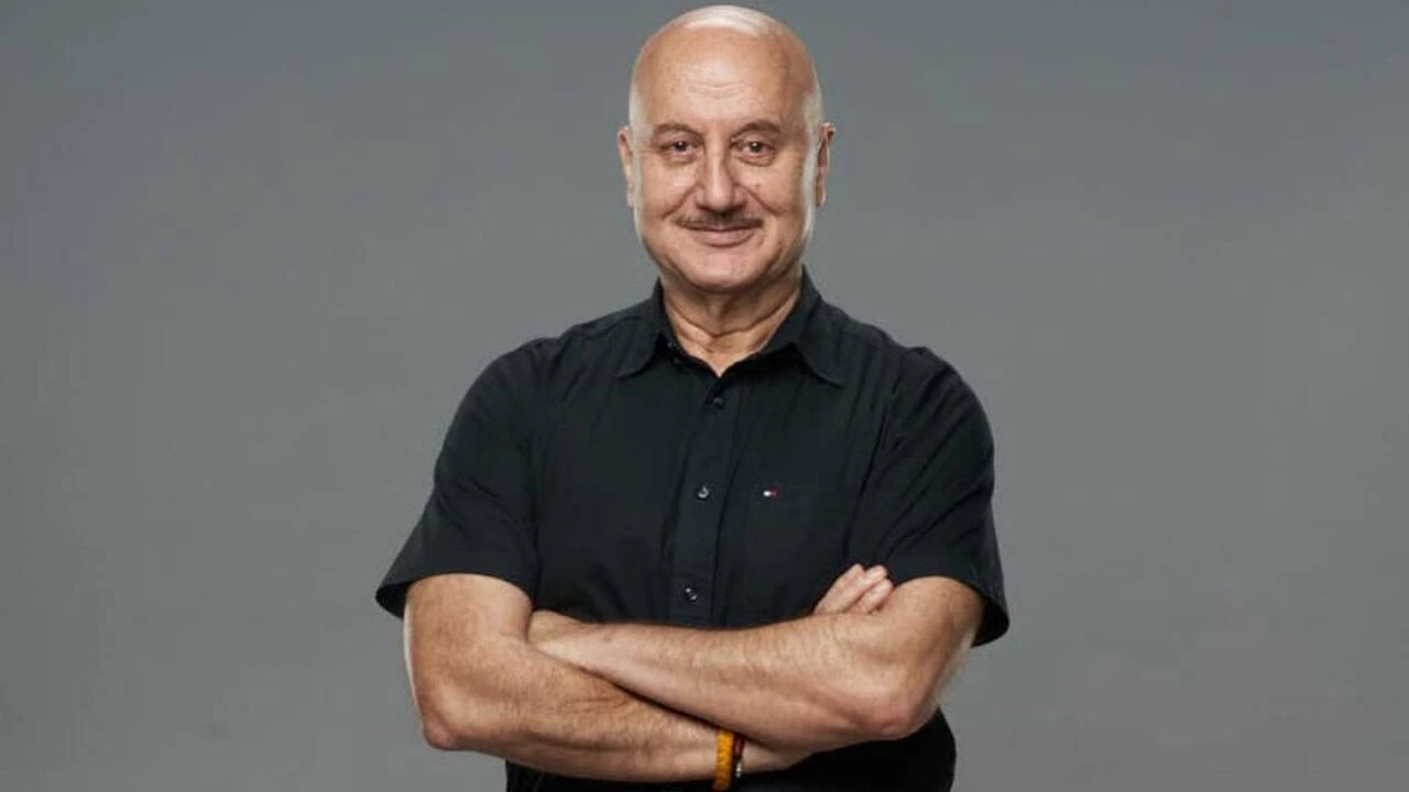 Anupam Kher backs Daler Mehndi