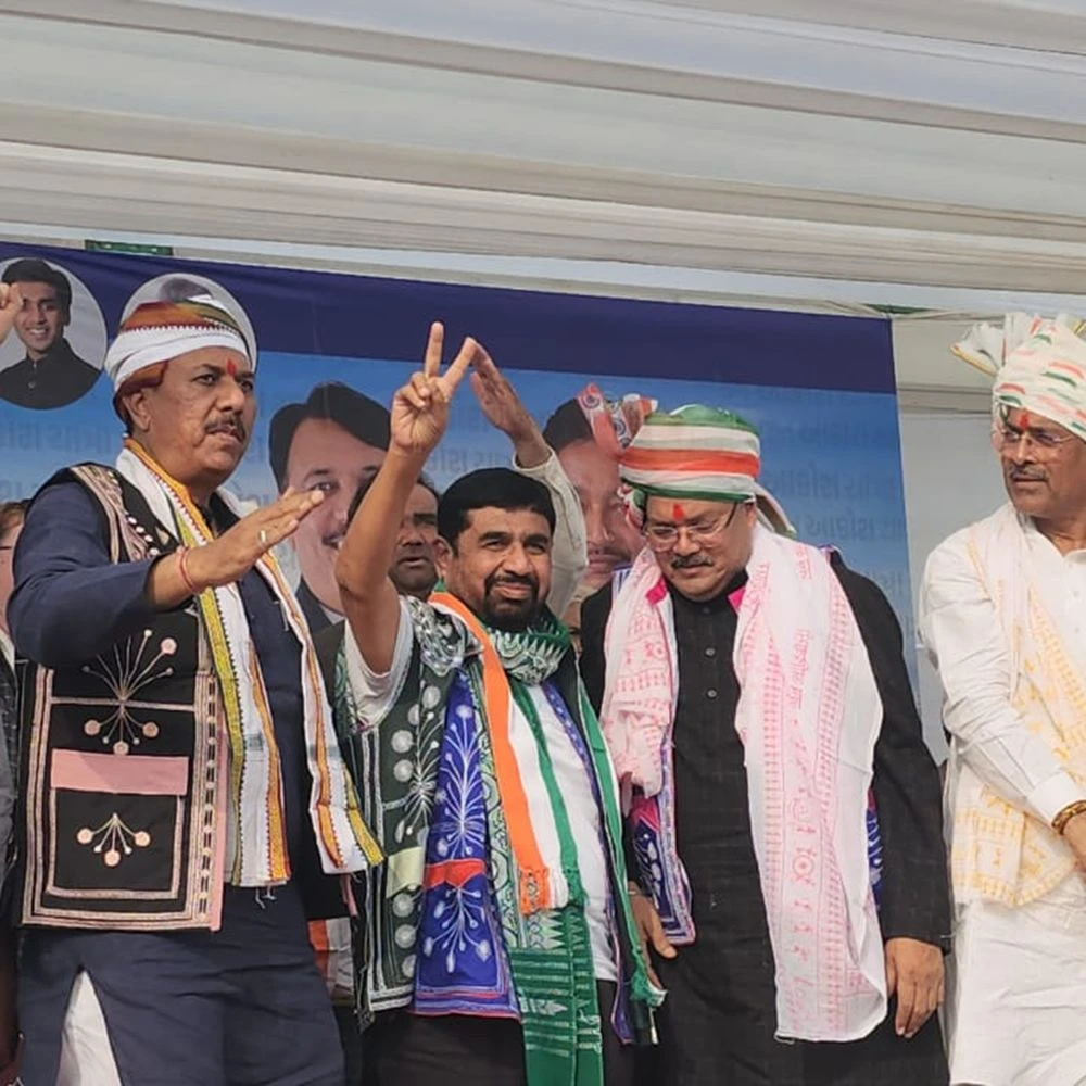 Former Dediapada MLA and BTP national president Mahesh Vasava joins Congress