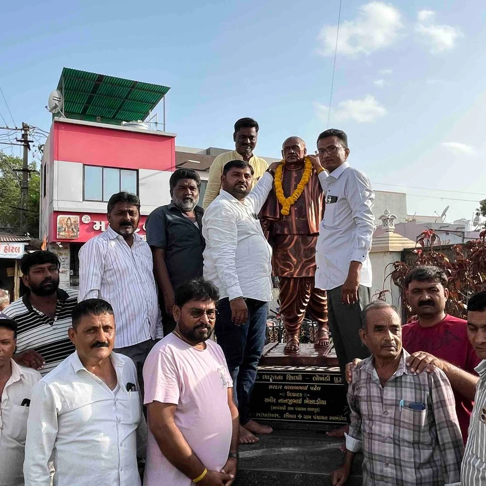 BJP's cleanliness drive in Lalpur: Public places and surrounding areas cleaned on Modi's completion of 12 years