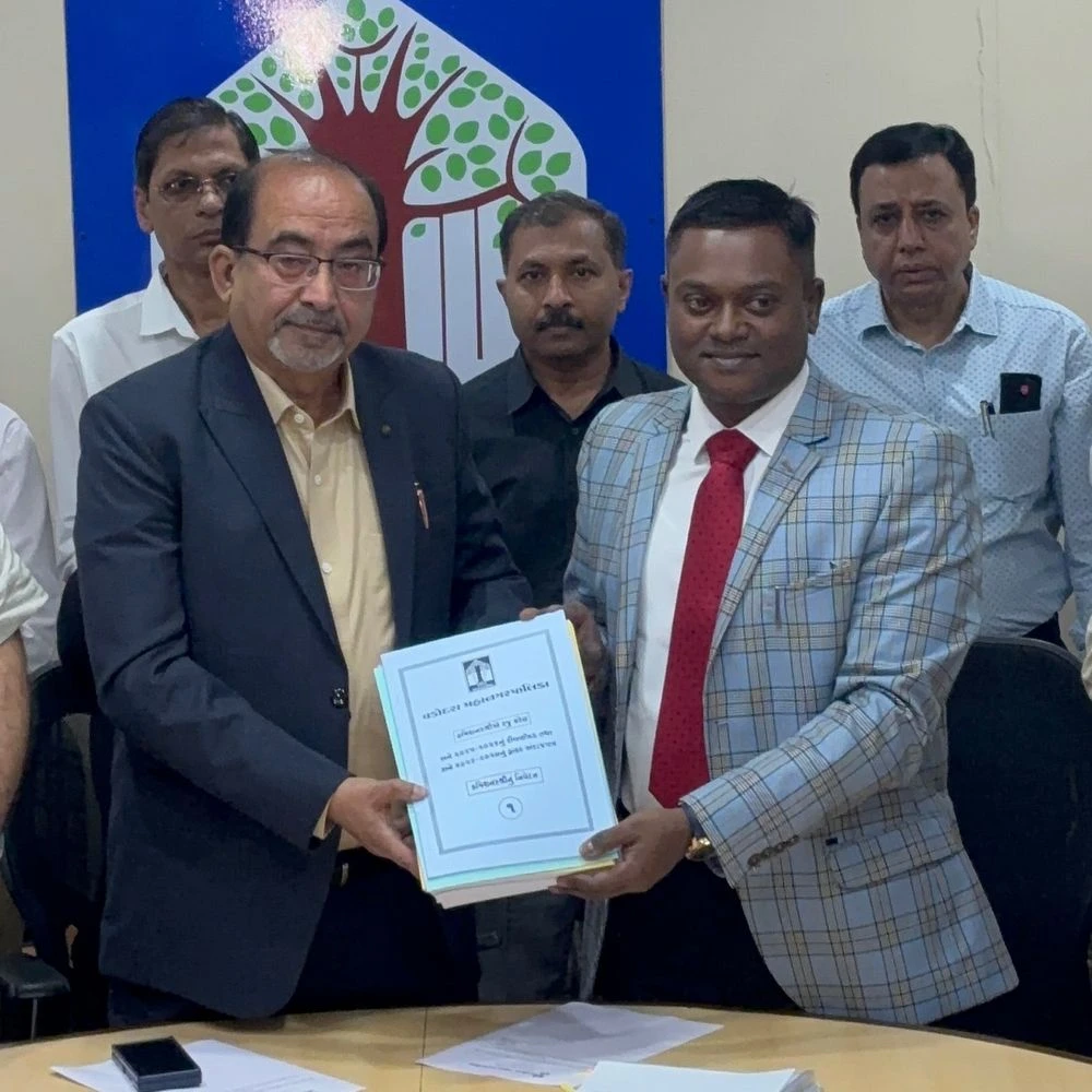 વડોદરા મનપાનું વર્ષ 2026-27નું રૂ. 7609 કરોડનું ડ્રાફ્ટ બજેટ રજૂ:આગામી ચૂંટણીને ધ્યાનમાં રાખી કરદરમાં કોઈ વધારો નહીં