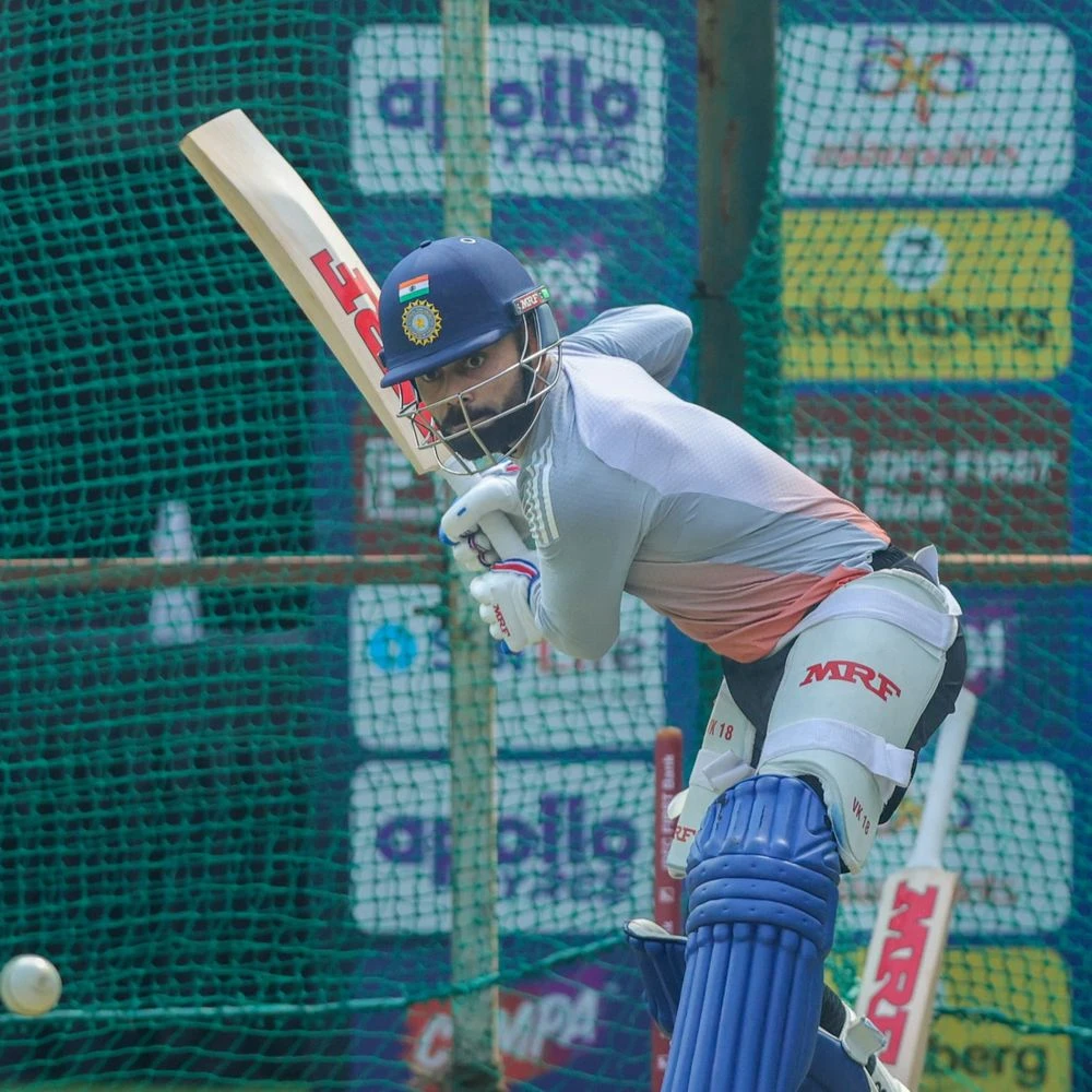 Virat Kohli sweats a lot in the nets: Ahead of the first match of the India-New Zealand ODI series at the Cottambi International Stadium in Vadodara, both the teams practiced the ground.