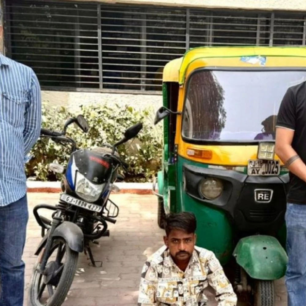 Man caught with stolen vehicles from Vavol railway crossing: Rs 1.30 lakh seized, stolen with duplicate key; He was also trying to sell