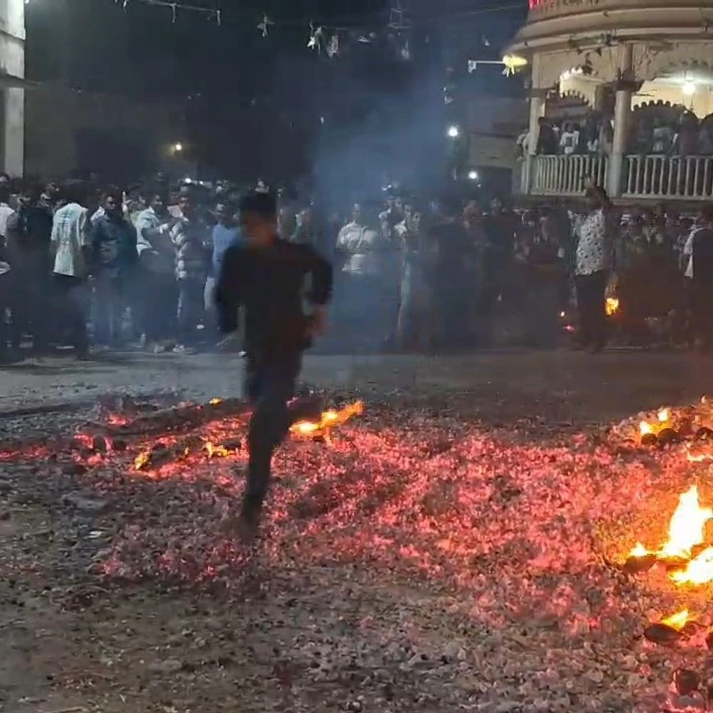 500-year-old Holi tradition in Majra: Devotees walk barefoot on burning embers