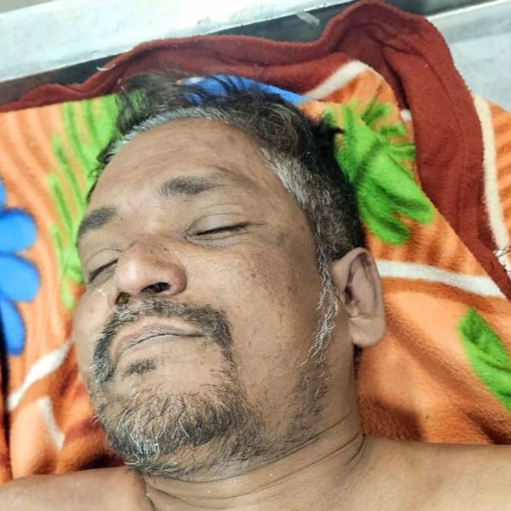 Brother stabbed to death by stabbing elder brother to death in Thakkarnagar: Brother knife knife attacked sister while trying to save her, died during treatment for the third time