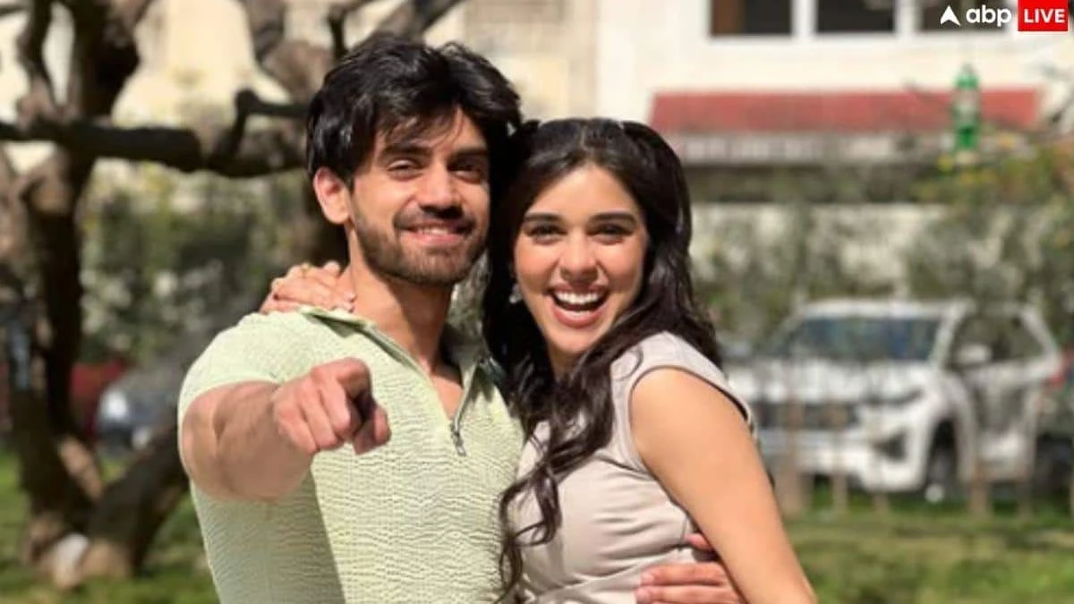 Esha Singh got engaged to this popular actor? Viral ring post caused a stir