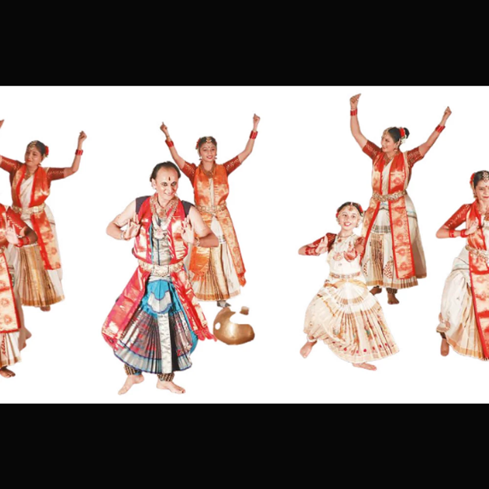 Cultural programme held at the university: Shri Ram Utsav created an atmosphere of Diwali by starting with Diva Dance