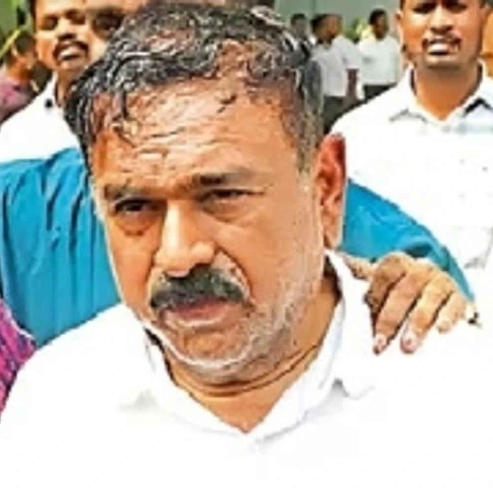 Investigation: Fraudster Baba Kharat used four different mobile numbers