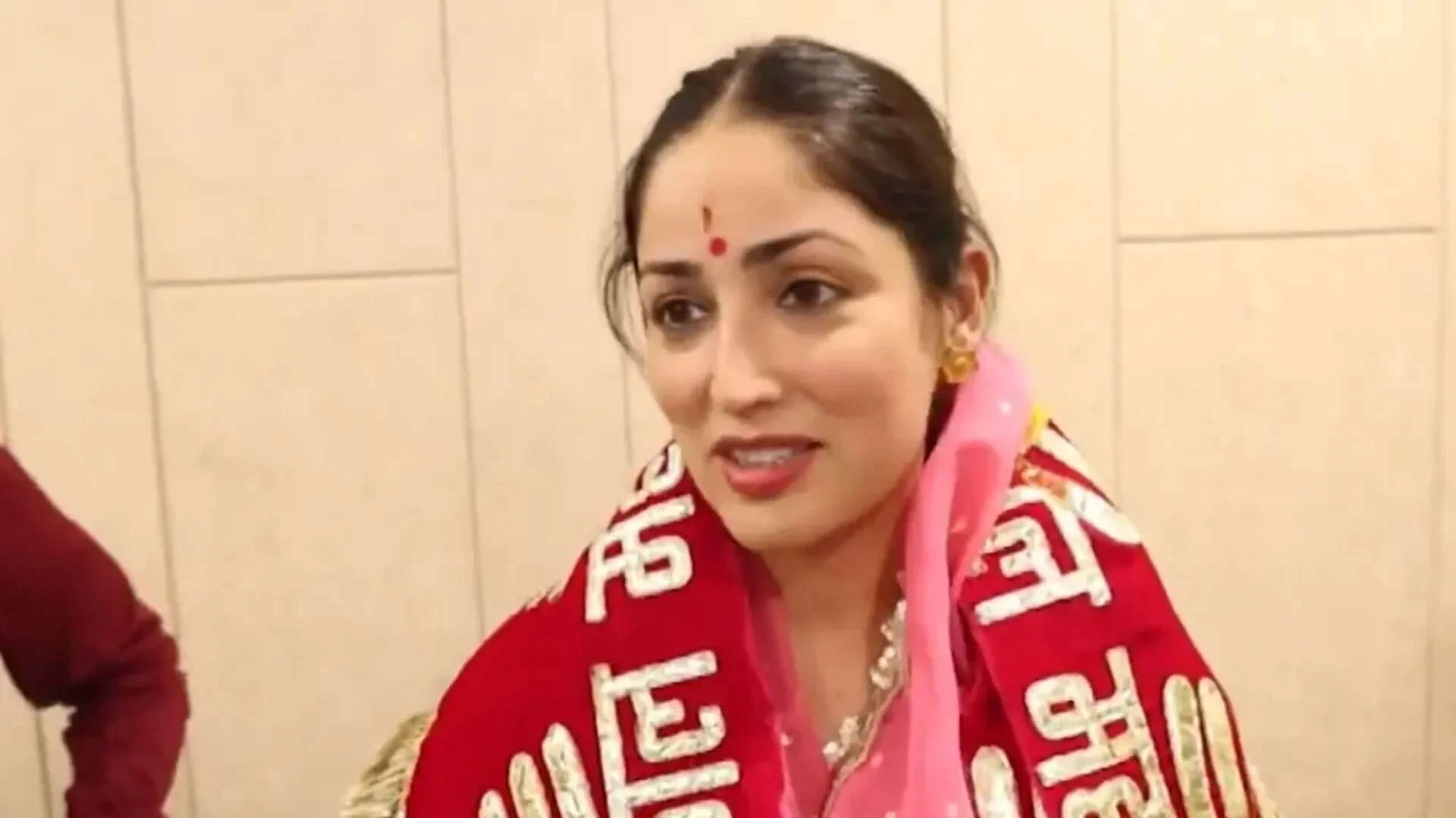 Aditya Dhar and Yami Gautam visit Mahakaleshwar Temple
